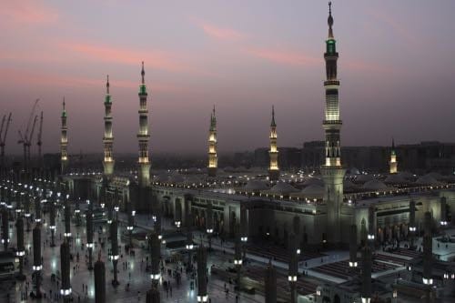 ADAB MASUK MASJID NABAWI DAN ZIARAH KE MAKAM RASULILLAH